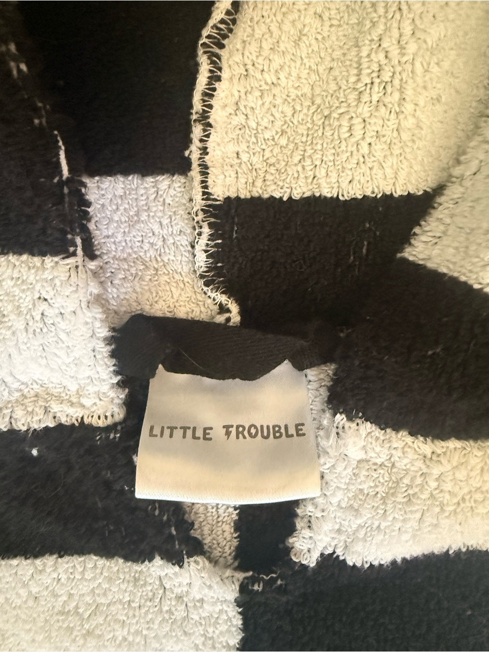 Black & White Checkerboard Hooded Poncho towel - Picture 3 of 3